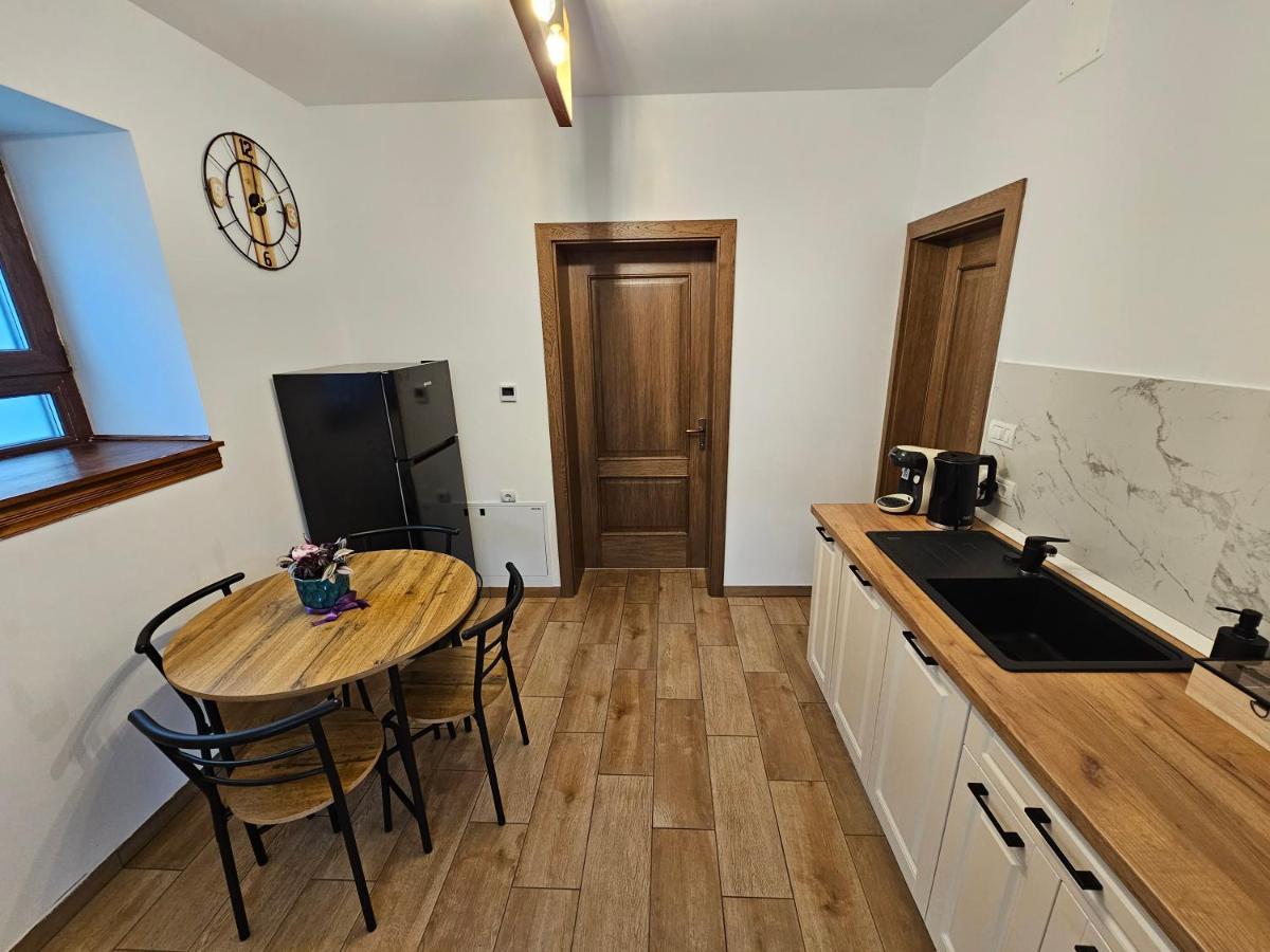 Arbor Inn Брашов Экстерьер фото